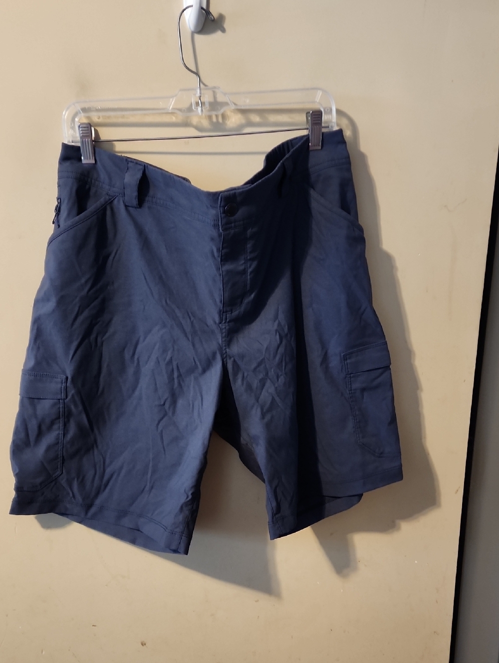 Duluth Trading Co Navy Blue Women's Athletic Cargo Shorts